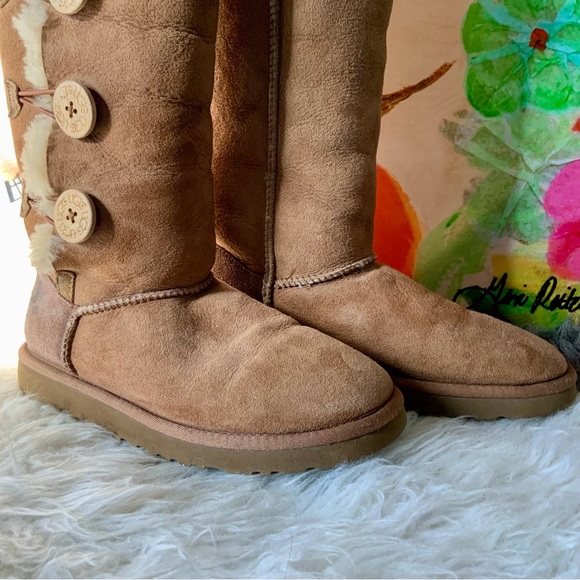 UGGS Bailey Button Tall Chestnut Size 7 - Picture 3 of 10